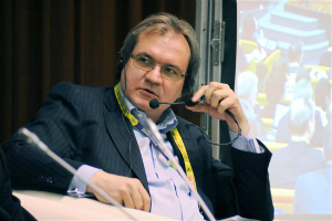 Meediafirma Ekspert juht Valeri FADEJEV kohtus 5. aprillil meediaklubis Impressum Tallinna publikuga.
